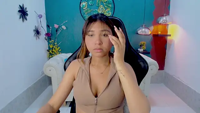 Snapshot of mayli_marie chatting on April 2026 10:15:01 PM mayli marie online show from April 2026 10:15:01 PM