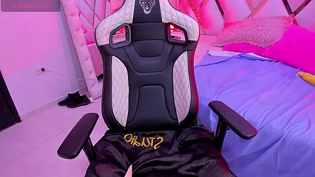 Snapshot of tatiana__ayala chatting on February 2026 06:26:01 AM tatiana ayala online show from February 2026 06:26:01 AM