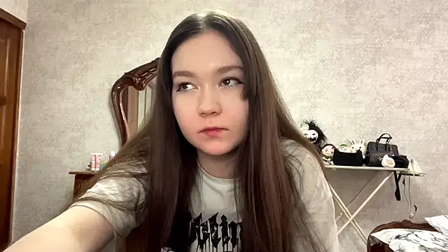 Snapshot of CrunchBerries chatting on January 2026 09:02:01 AM CrunchBerries online show from January 2026 09:02:01 AM