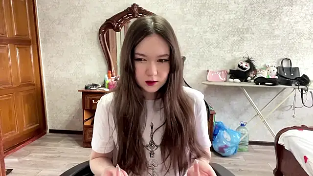 Snapshot of CrunchBerries chatting on February 2026 10:58:01 AM CrunchBerries online show from February 2026 10:58:01 AM