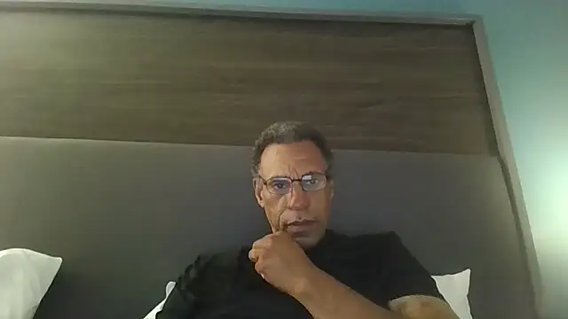 swimmer2496 online show from May 2026 07:05:02 AM