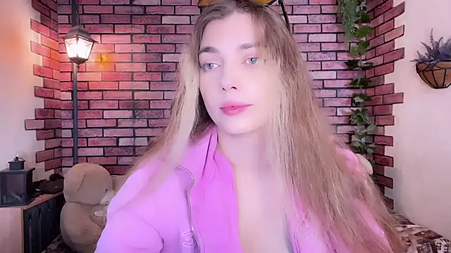 Snapshot of Eva_StarXXXX chatting on September 2025 09:18:01 PM Eva StarXXXX online show from September 2025 09:18:01 PM