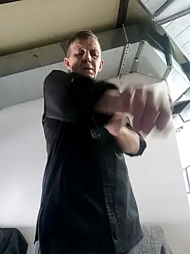 Snapshot of andrei73200 chatting on January 2026 04:16:01 AM andrei73200 online show from January 2026 04:16:01 AM