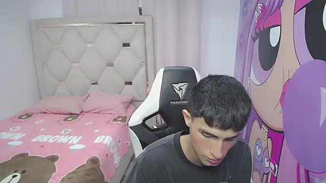 Snapshot of Akyra_latinn chatting on January 2026 04:11:01 PM Akyra latinn online show from January 2026 04:11:01 PM