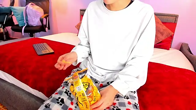 lanablacke  online show from April 2026 12:21:01 PM