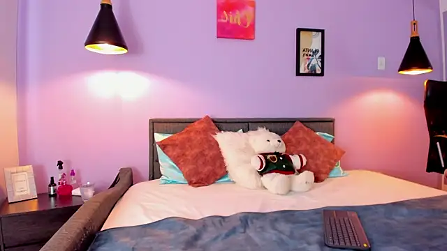 lanablacke  online show from April 2026 05:18:01 PM