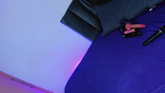 zaff kinny online show from April 2026 05:56:01 AM