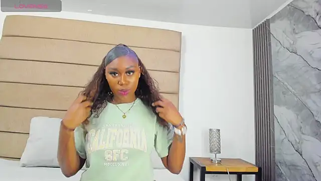 Snapshot of ely_brown_ chatting on April 2026 05:30:01 AM ely brown online show from April 2026 05:30:01 AM