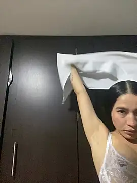 Snapshot of JuliaaVega chatting on February 2026 11:33:01 AM JuliaaVega online show from February 2026 11:33:01 AM