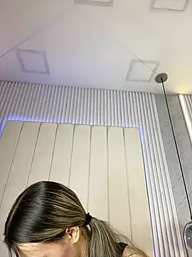 JuliaColemann online show from February 2026 12:08:02 PM