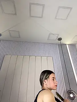 JuliaColemann online show from March 2026 12:07:01 PM