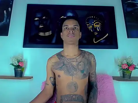 Snapshot of Tatoo_Noah chatting on February 2026 01:38:02 PM Tatoo Noah online show from February 2026 01:38:02 PM