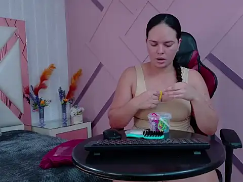 ZamanthaJhones online show from March 2026 07:50:01 PM