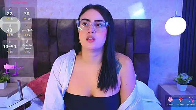 Snapshot of vicky_grey chatting on April 2026 12:18:01 PM vicky grey online show from April 2026 12:18:01 PM