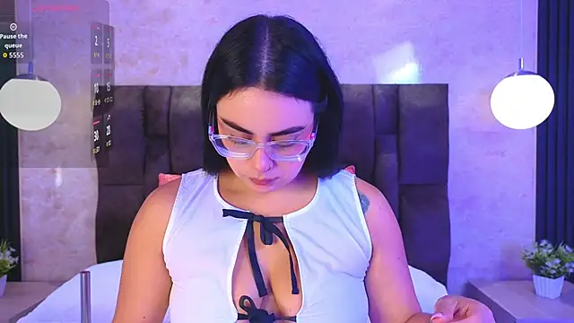 Snapshot of vicky_grey chatting on April 2026 12:29:02 PM vicky grey online show from April 2026 12:29:02 PM