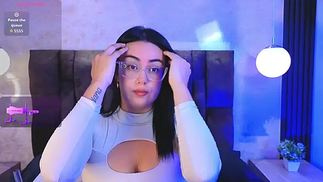 Snapshot of vicky_grey chatting on May 2026 12:10:01 PM vicky grey online show from May 2026 12:10:01 PM