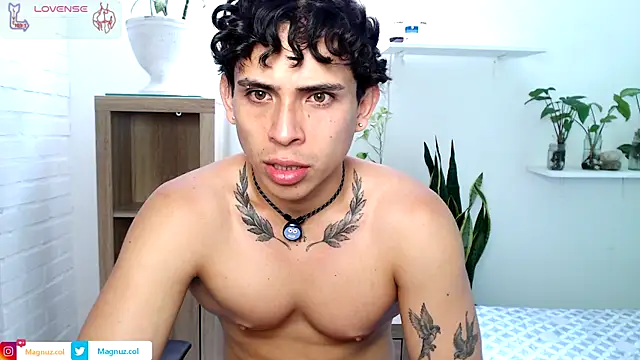 Magnuz Col online show from May 2026 04:01:01 PM