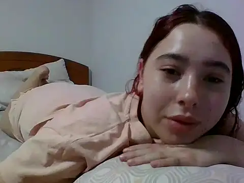 Snapshot of Anni_000 chatting on February 2026 10:12:01 AM Anni 000 online show from February 2026 10:12:01 AM