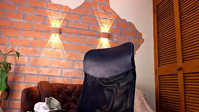 mister eithan online show from February 2026 02:49:02 AM