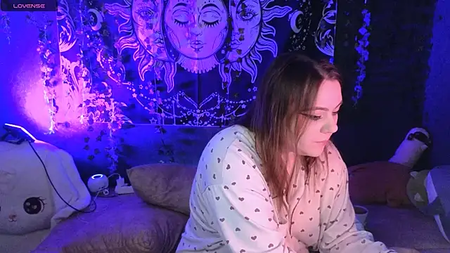 Snapshot of Marshmallowbeauty_ chatting on February 2026 06:04:01 PM Marshmallowbeauty online show from February 2026 06:04:01 PM