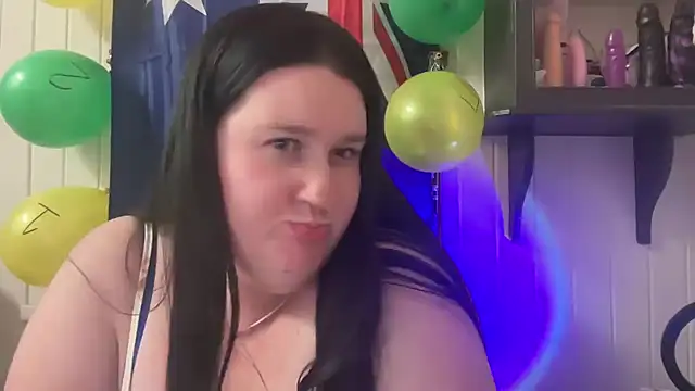 xopeachybaby online show from June 2026 12:15:01 PM