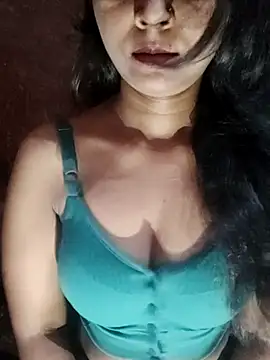 Snapshot of Ayesha_Khan1 chatting on April 2026 10:29:02 PM Ayesha Khan1 online show from April 2026 10:29:02 PM