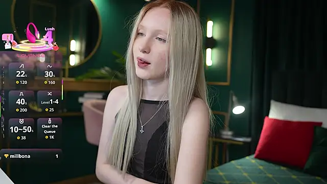 Snapshot of Sia_Hart chatting on April 2026 05:44:02 PM Sia Hart online show from April 2026 05:44:02 PM