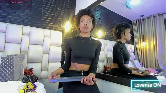 Snapshot of Afrodita_Greenn chatting on February 2026 03:47:01 AM Afrodita Greenn online show from February 2026 03:47:01 AM