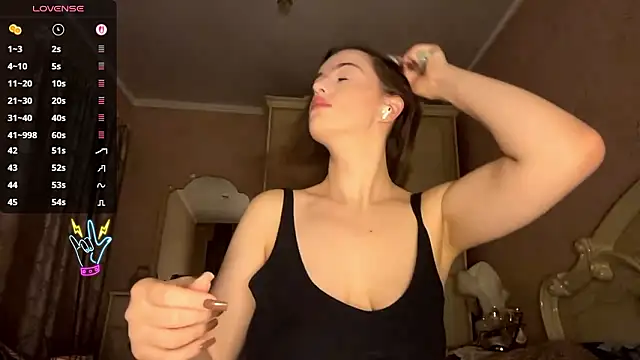 Snapshot of MistressBabe chatting on March 2026 06:00:01 PM MistressBabe online show from March 2026 06:00:01 PM