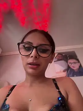 HiddendesireXO01 online show from June 2026 09:45:01 AM