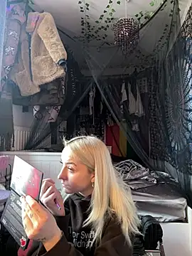 bambibabyy online show from February 2026 01:30:02 PM