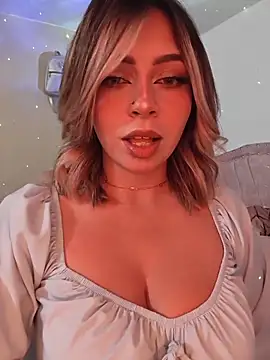 Snapshot of BellaDonna_16 chatting on February 2026 04:02:01 AM BellaDonna 16 online show from February 2026 04:02:01 AM