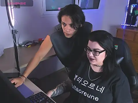 Snapshot of Seth_Molly chatting on February 2026 10:05:02 PM Seth Molly online show from February 2026 10:05:02 PM