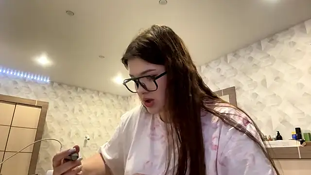  MaryLove  online show from March 2026 04:25:01 PM