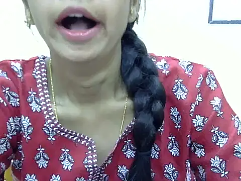 Kulsum S online show from May 2026 01:05:02 PM
