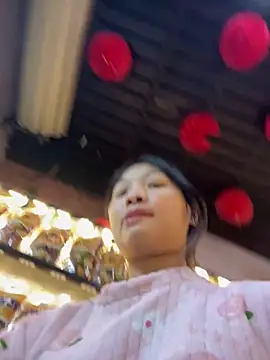 Lyn-be99 online show from March 2026 12:00:01 PM