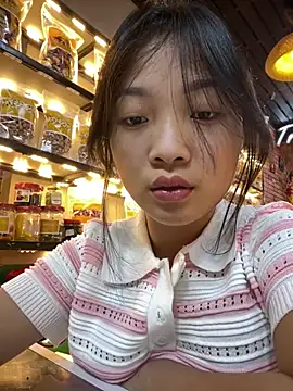 Snapshot of Lyn-be99 chatting on April 2026 02:09:02 PM Lyn-be99 online show from April 2026 02:09:02 PM