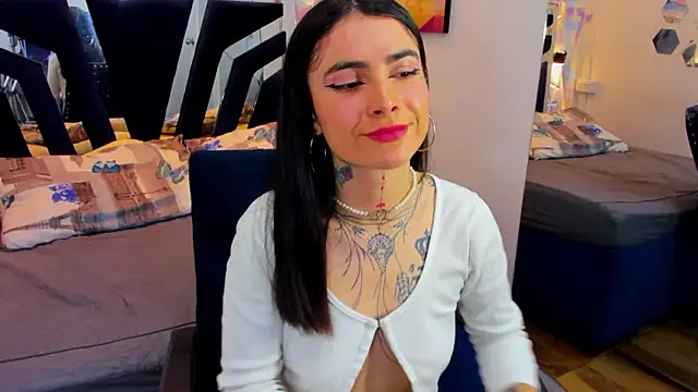 katherin  19 online show from February 2026 03:33:01 AM