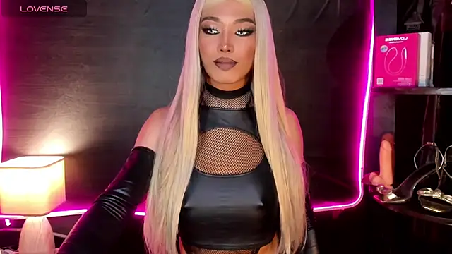 LovelyX0X0 online show from March 2026 09:10:02 PM