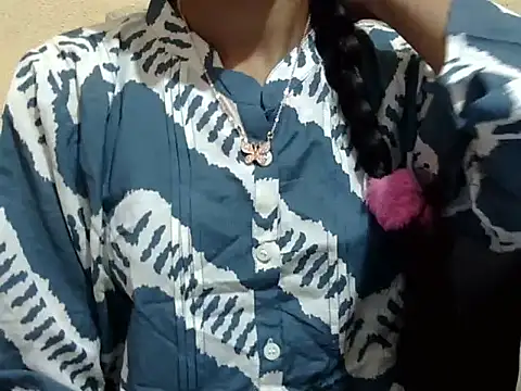 Snapshot of Khushi_v chatting on February 2026 02:22:01 PM Khushi v online show from February 2026 02:22:01 PM