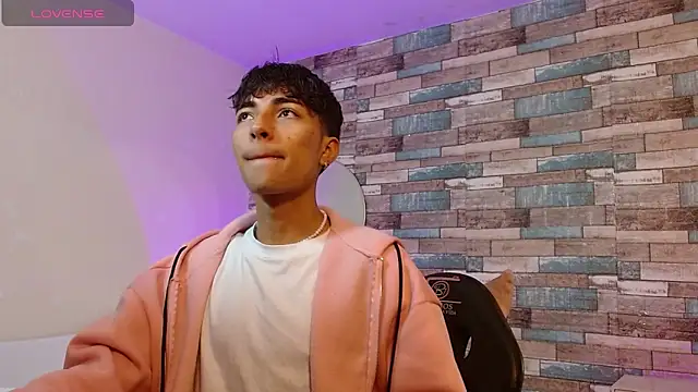 Snapshot of osamu_tay chatting on March 2026 11:50:01 AM osamu tay online show from March 2026 11:50:01 AM