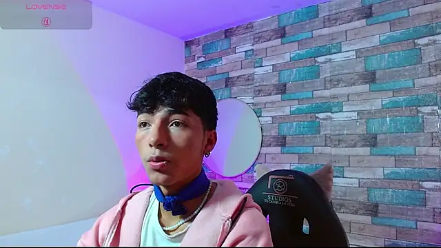 Snapshot of osamu_tay chatting on March 2026 11:51:01 AM osamu tay online show from March 2026 11:51:01 AM