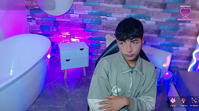 Snapshot of osamu_tay chatting on March 2026 12:00:02 PM osamu tay online show from March 2026 12:00:02 PM