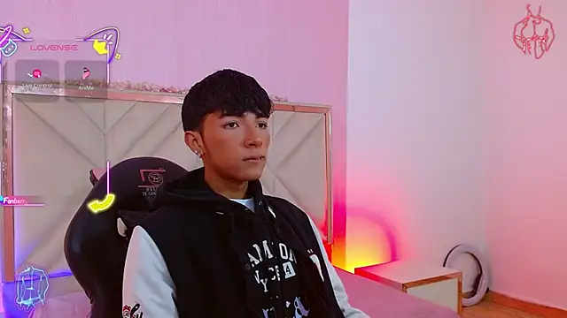 Snapshot of osamu_tay chatting on March 2026 03:09:02 AM osamu tay online show from March 2026 03:09:02 AM