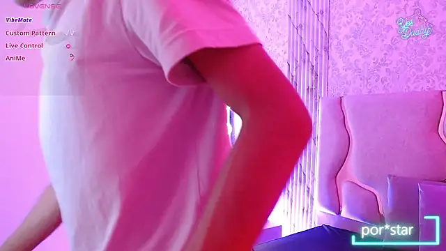 Snapshot of osamu_tay chatting on March 2026 03:21:01 AM osamu tay online show from March 2026 03:21:01 AM