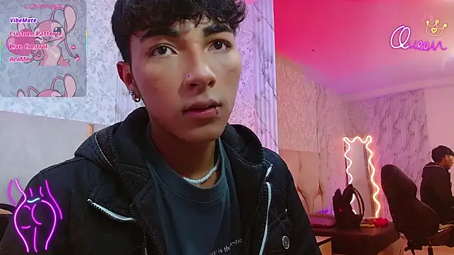 Snapshot of osamu_tay chatting on March 2026 03:22:01 AM osamu tay online show from March 2026 03:22:01 AM