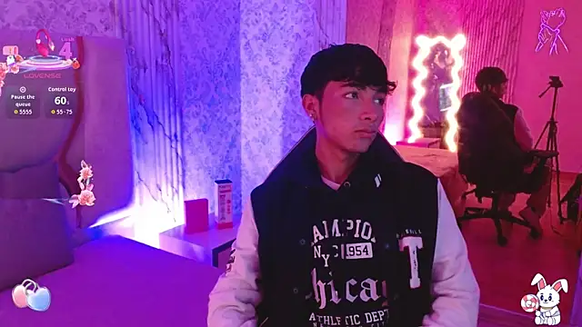 Snapshot of osamu_tay chatting on March 2026 03:23:01 AM osamu tay online show from March 2026 03:23:01 AM