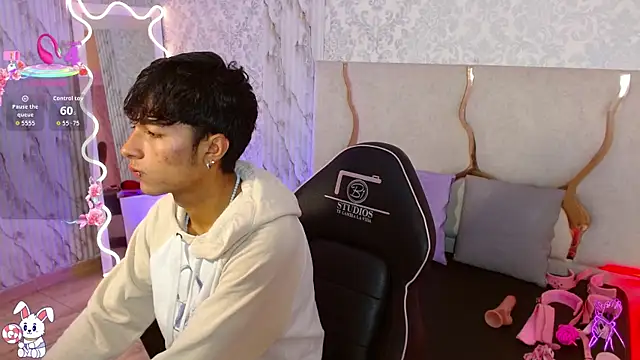 Snapshot of osamu_tay chatting on April 2026 03:06:01 AM osamu tay online show from April 2026 03:06:01 AM