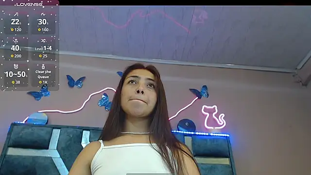 Snapshot of Roxan-Fox- chatting on February 2026 02:53:01 AM Roxan-Fox- online show from February 2026 02:53:01 AM