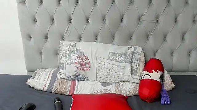 DarkBubble09 online show from February 2026 08:09:02 PM